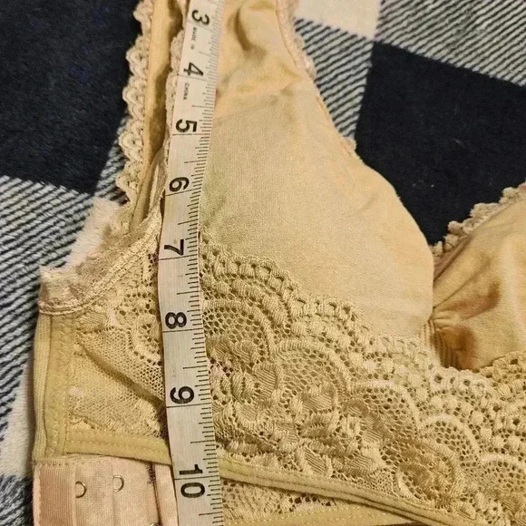 Unbranded Womens Beige Wireless Bra with Padding Size Small - Picture 5 of 7